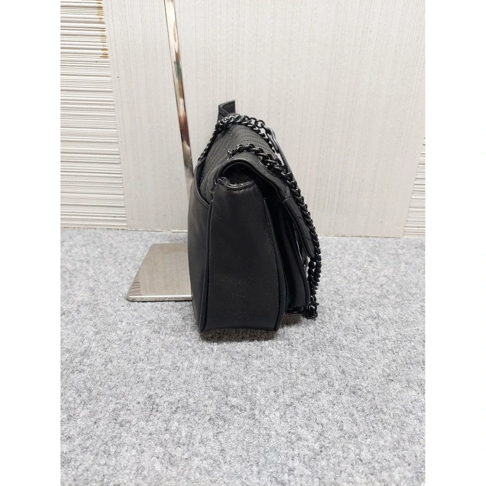 Badgley Mischka Women Shoulder Bag Black Faux Leather Logo Closure Chain Straps